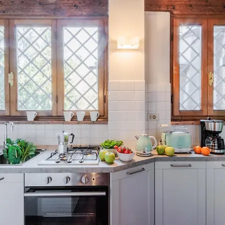 Casa Genny Cozy דירה לוקה